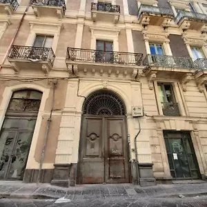 casa-manzoni.catania-hotels.net/